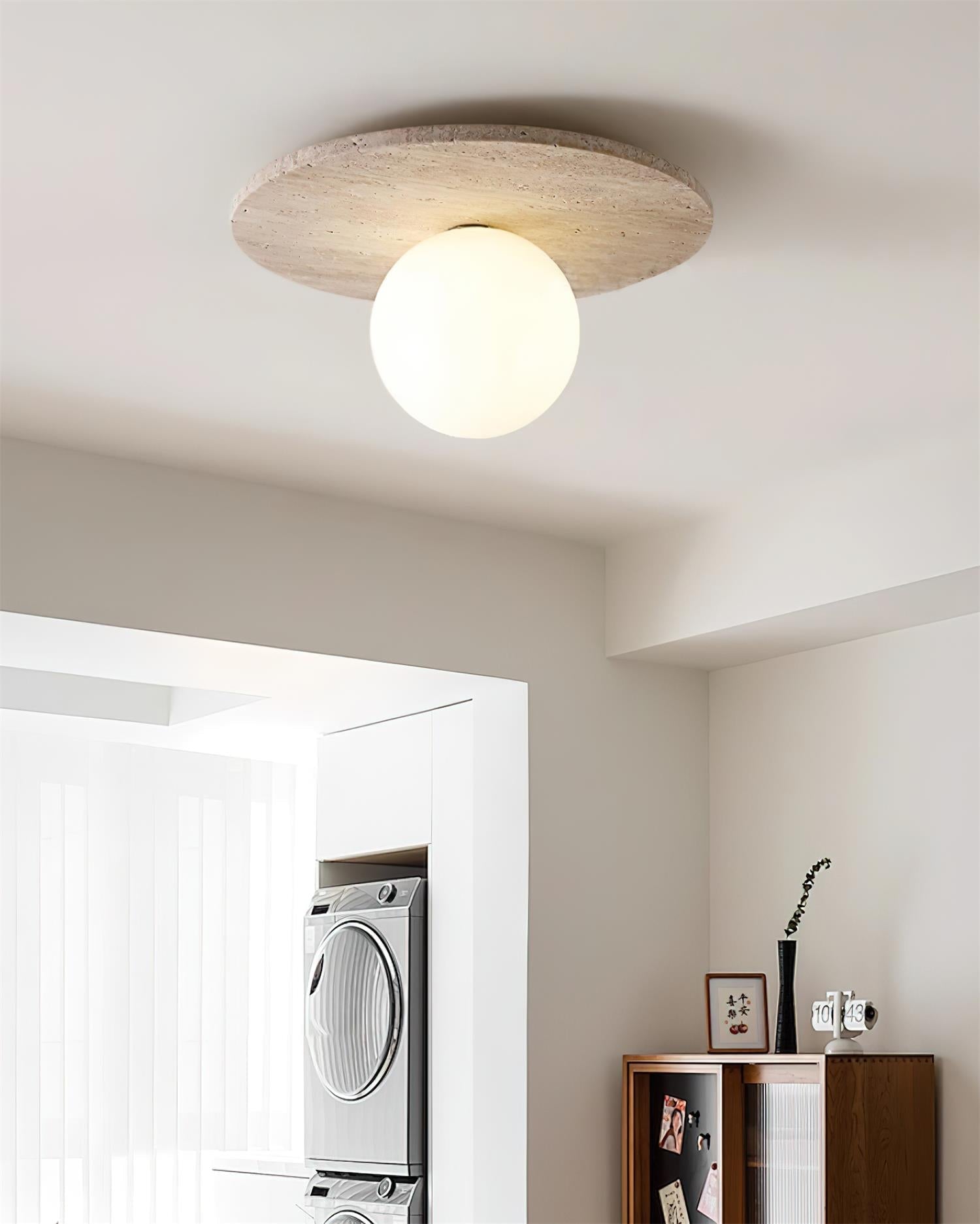 Virelli Lampe de Plafond Disque en Travertin avec Globe en Verre Scandi Cozy - Neutralighting