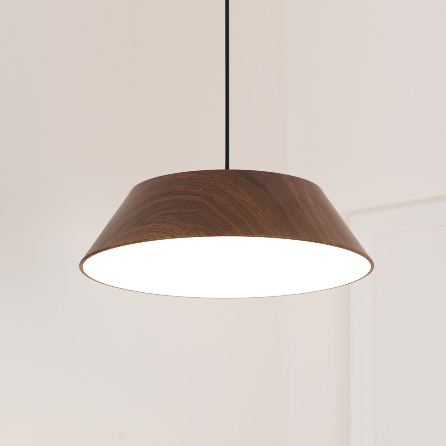 Novain Suspension en grain de bois - Neutralighting