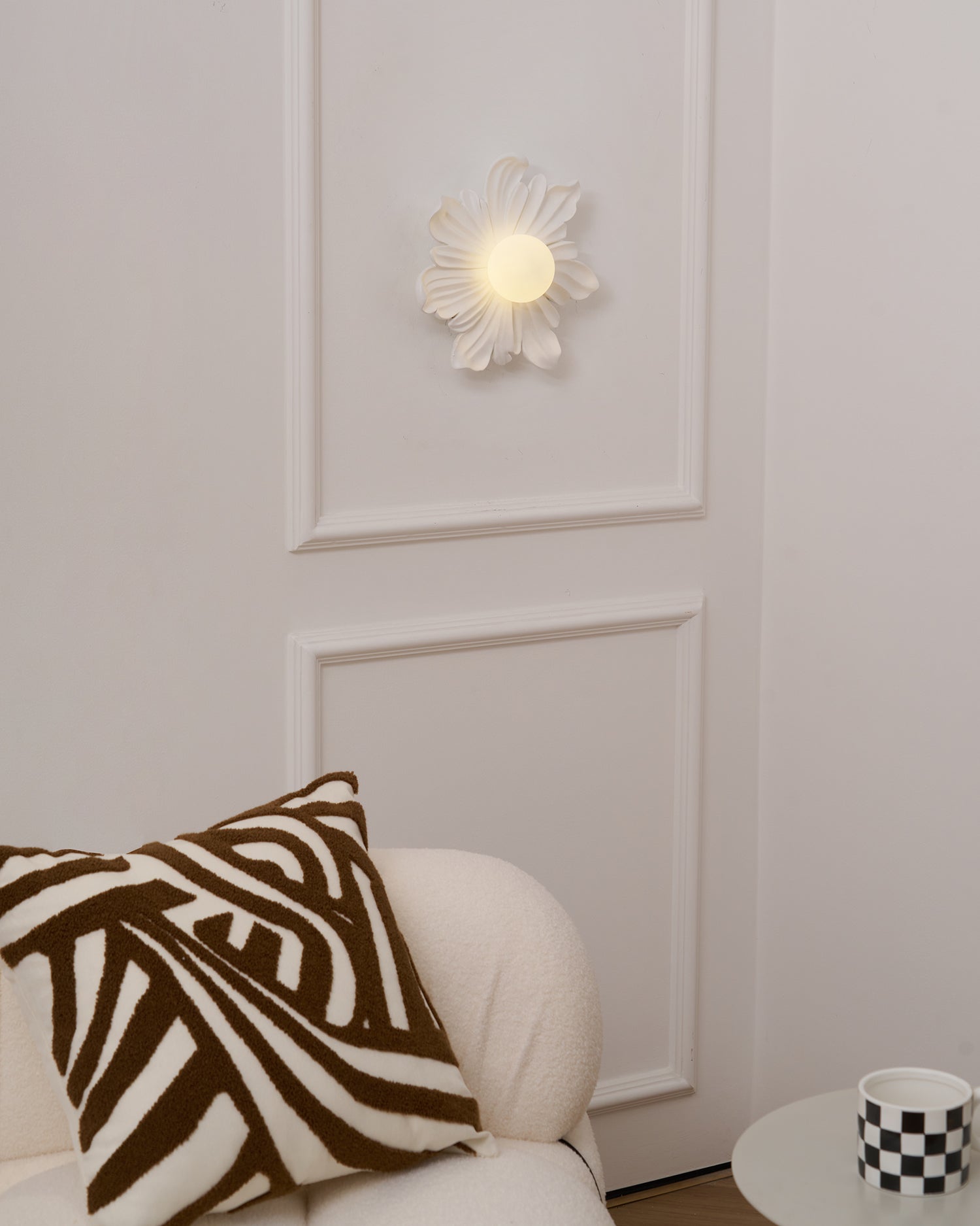 Tina Applique Murale Élégante Fleur - Neutralighting