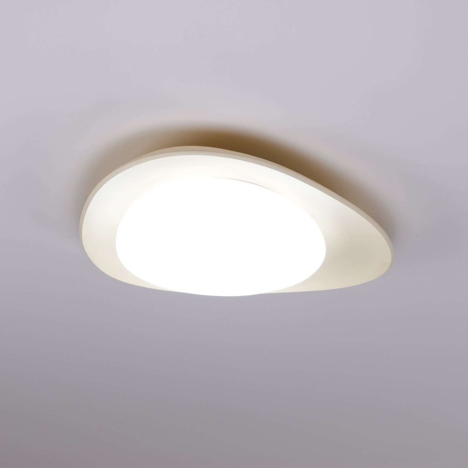 Blex Plafonnier Vert & Beige en Forme de Galet - Neutralighting