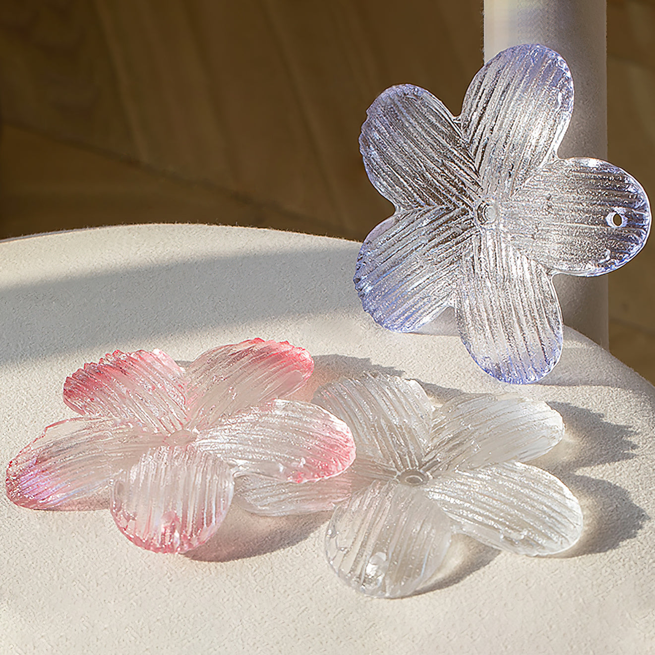 Cavine Lustre en verre rose en forme de fleur - Neutralighting