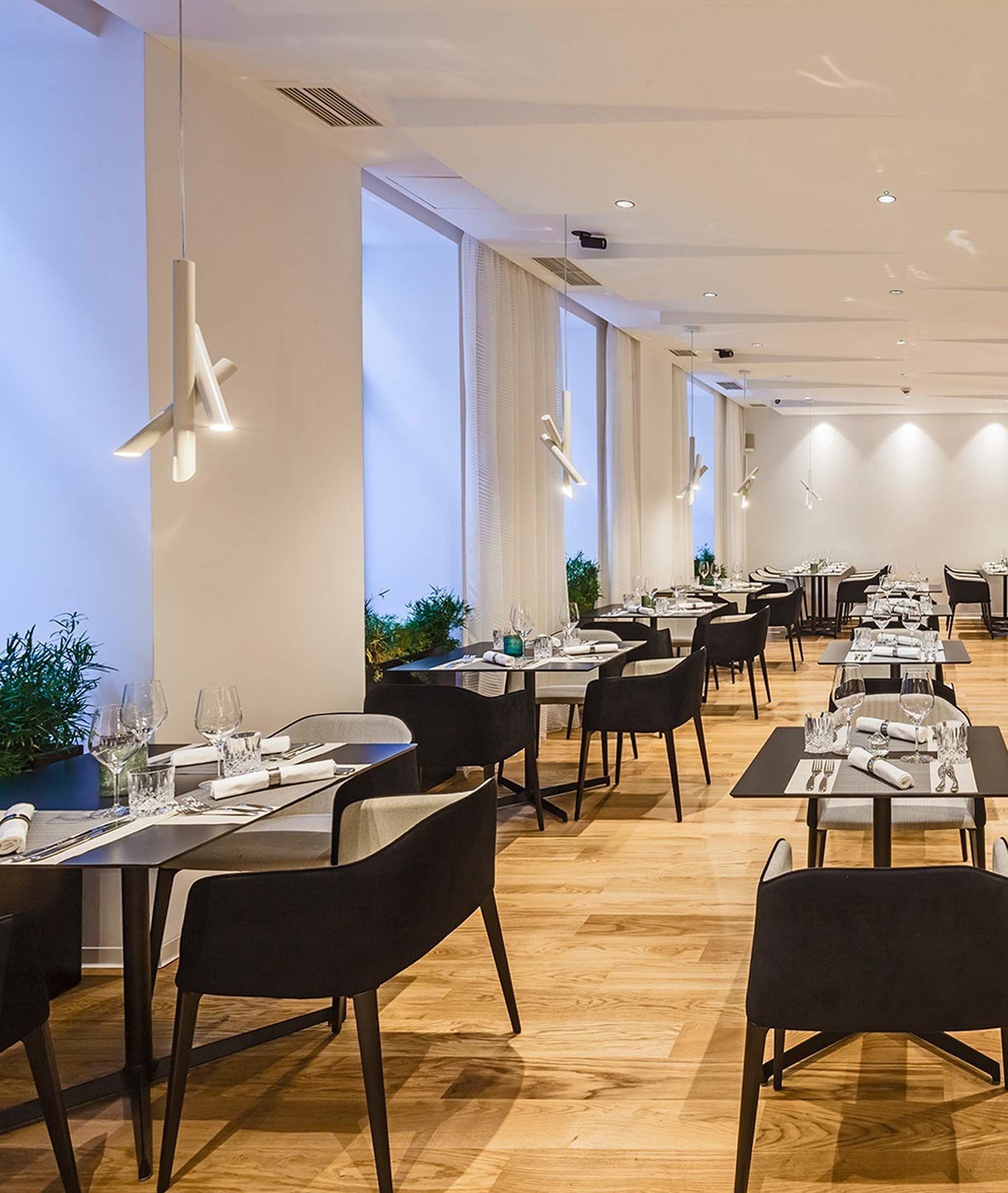 Solara Lampe suspendue tubes aluminium minimaliste - Neutralighting