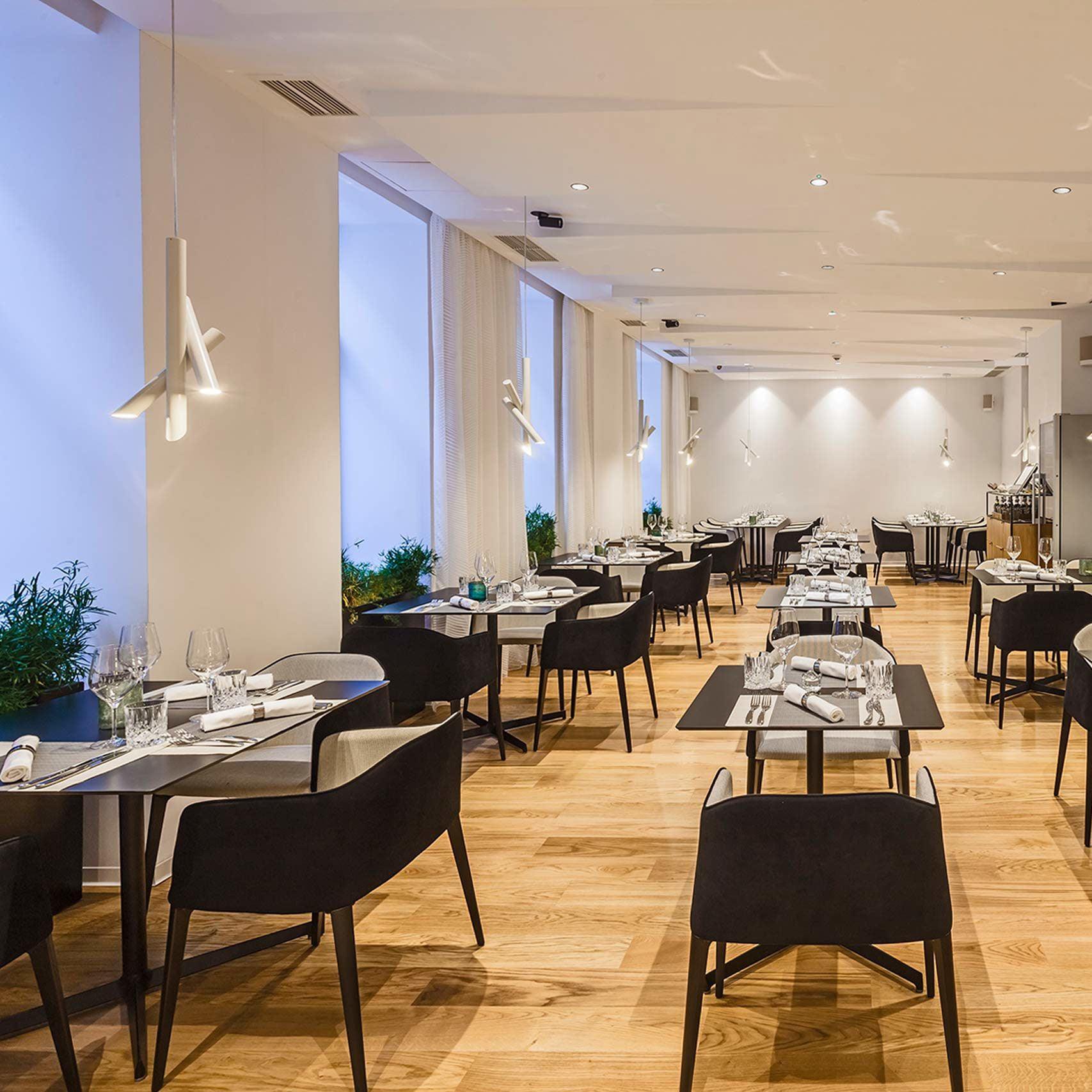 Solara Lampe suspendue tubes aluminium minimaliste - Neutralighting