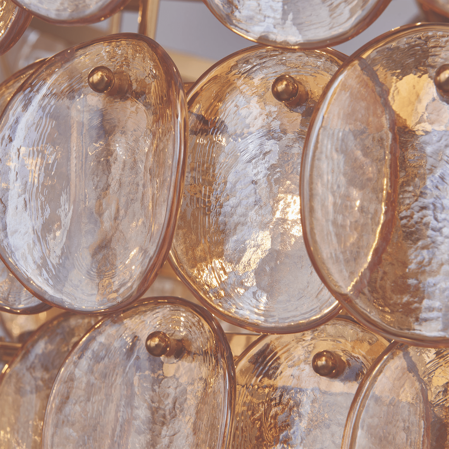 Aurora Chandelier Luxueux en Verre et Laiton - Neutralighting