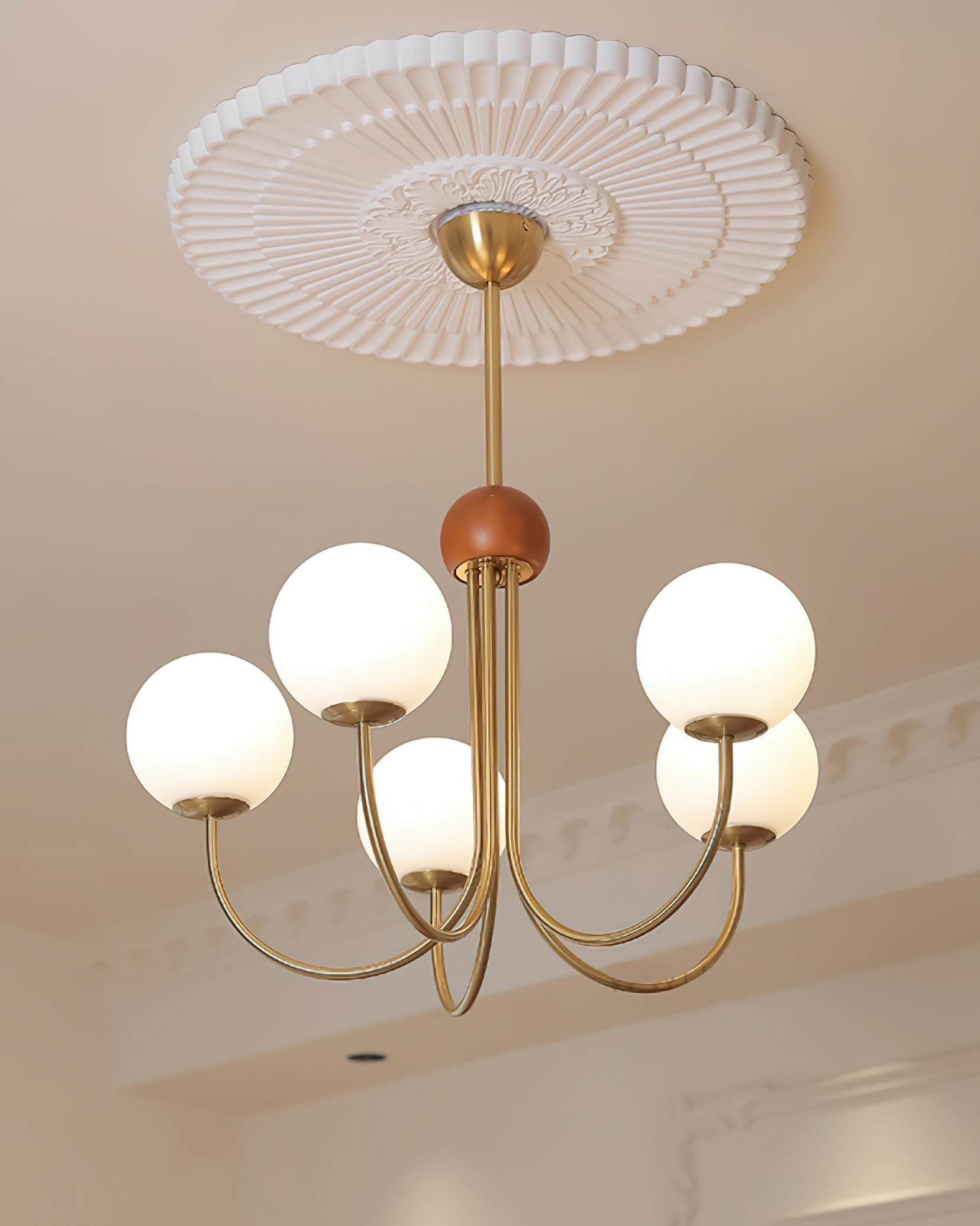 Candil Lustre moderne en laiton et verre globe - Neutralighting