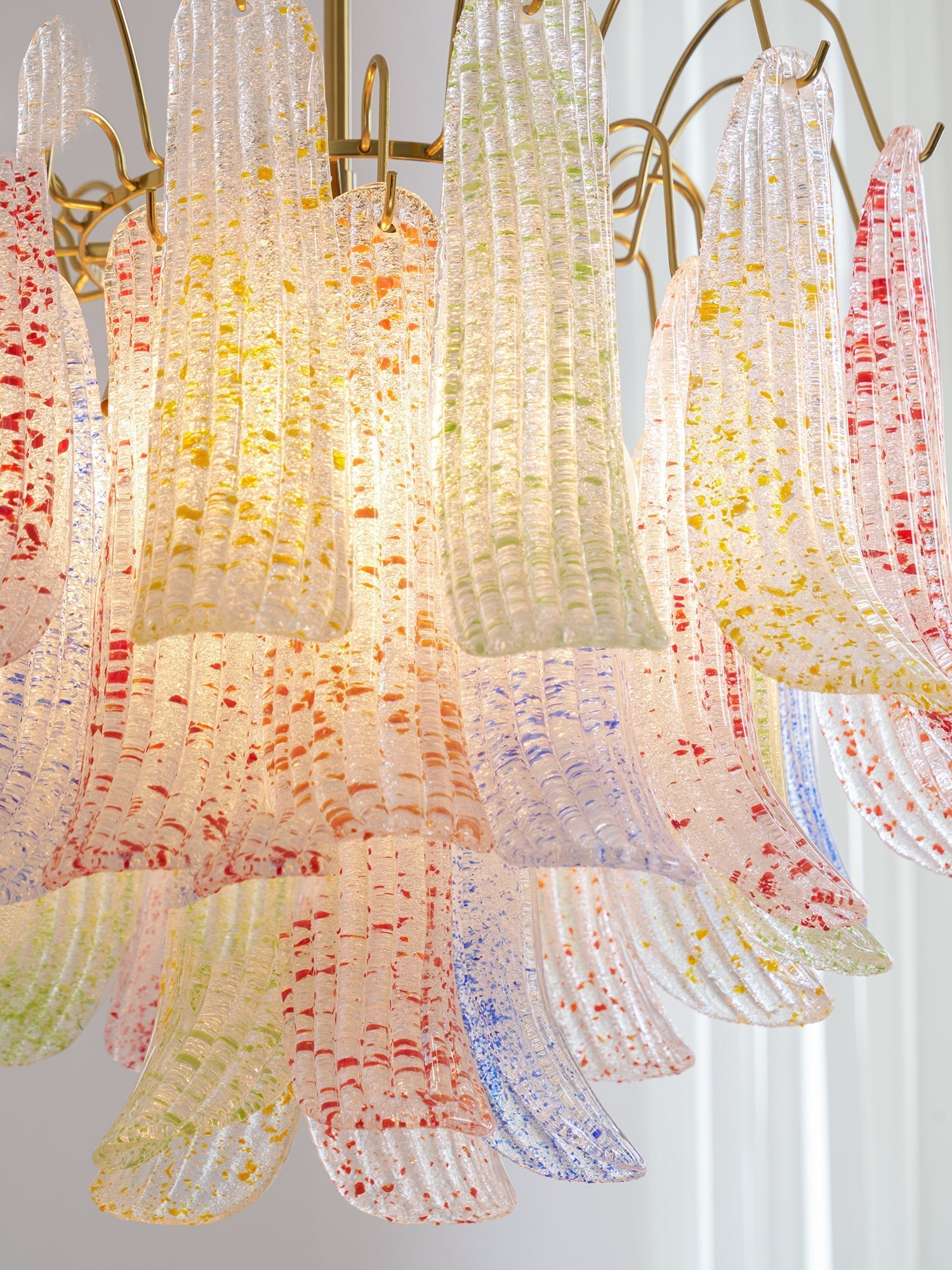 Clarity Chandelier Moderne en Verre Coloré - Neutralighting
