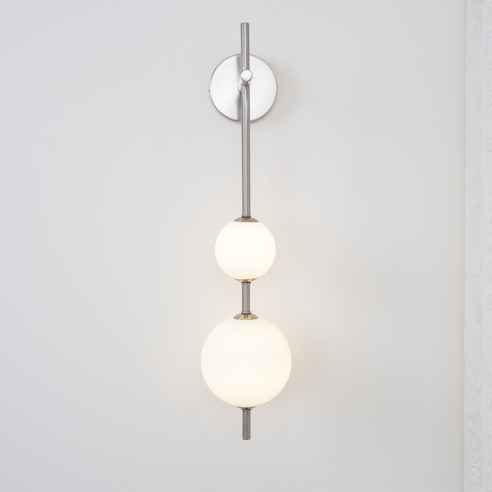 Lustra Applique Murale Globe Vertical Minimaliste - Neutralighting
