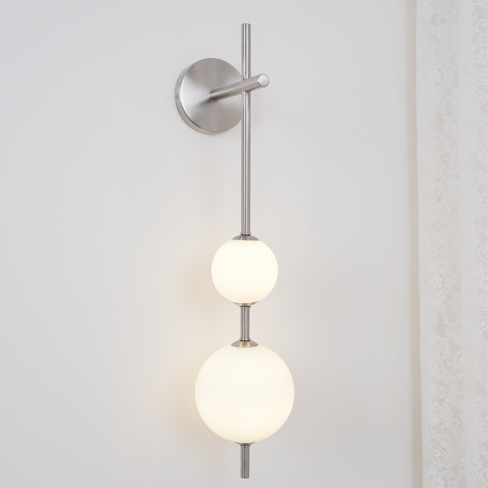 Lustra Applique Murale Globe Vertical Minimaliste - Neutralighting