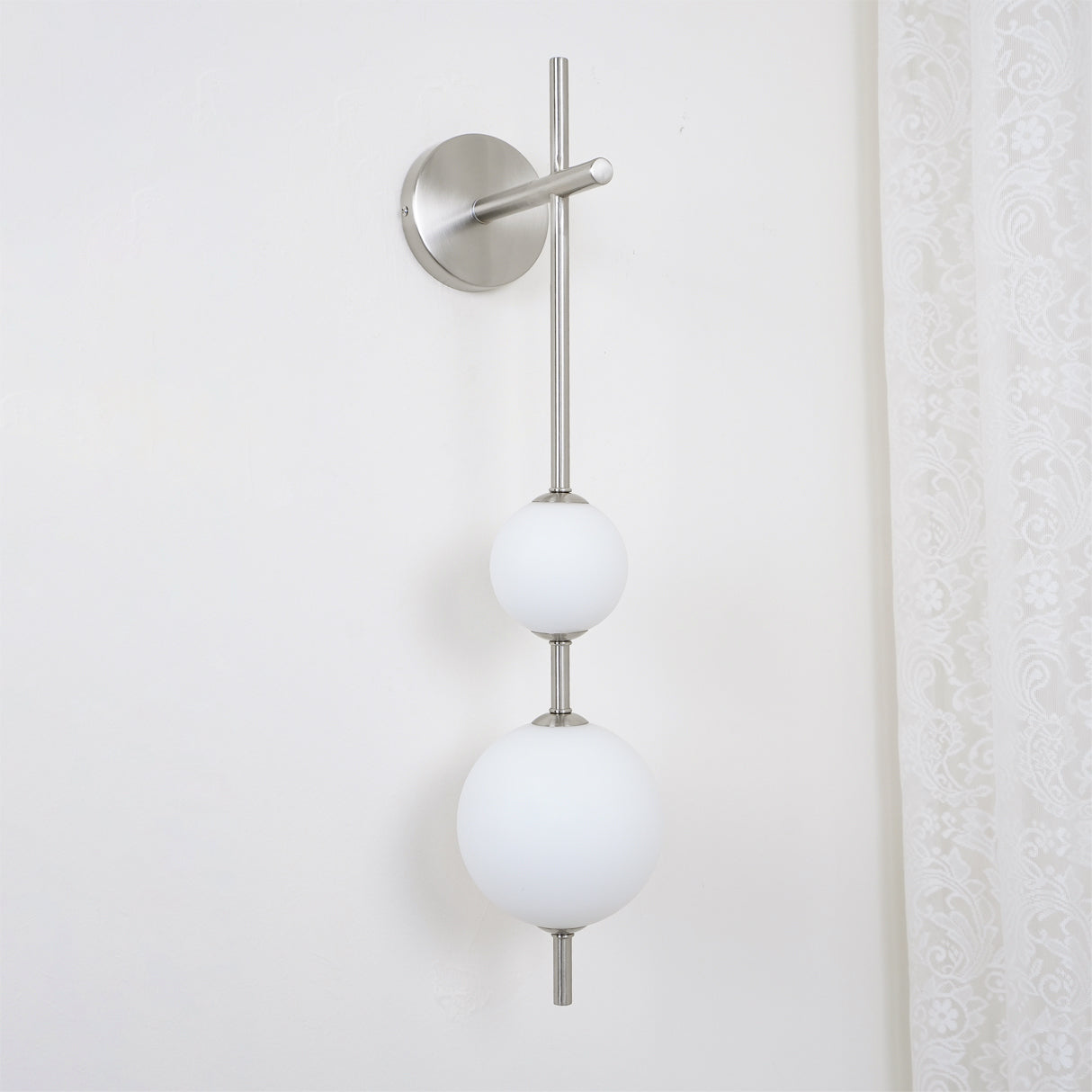 Lustra Applique Murale Globe Vertical Minimaliste - Neutralighting
