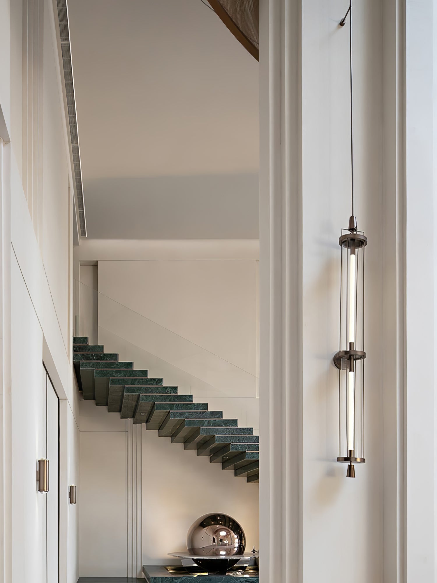 Vertical Applique Murale Moderne Minimaliste Sconce - Neutralighting