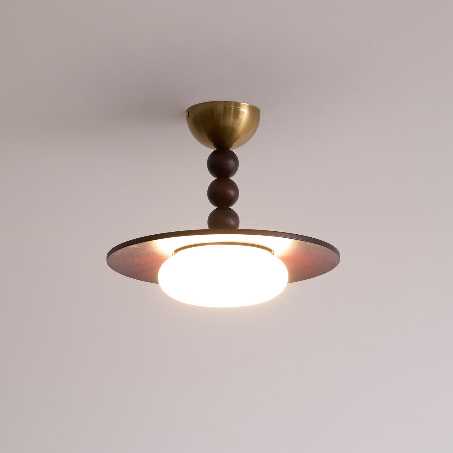 Yeste Plafonnier couleur noyer et imitation albâtre blanche
