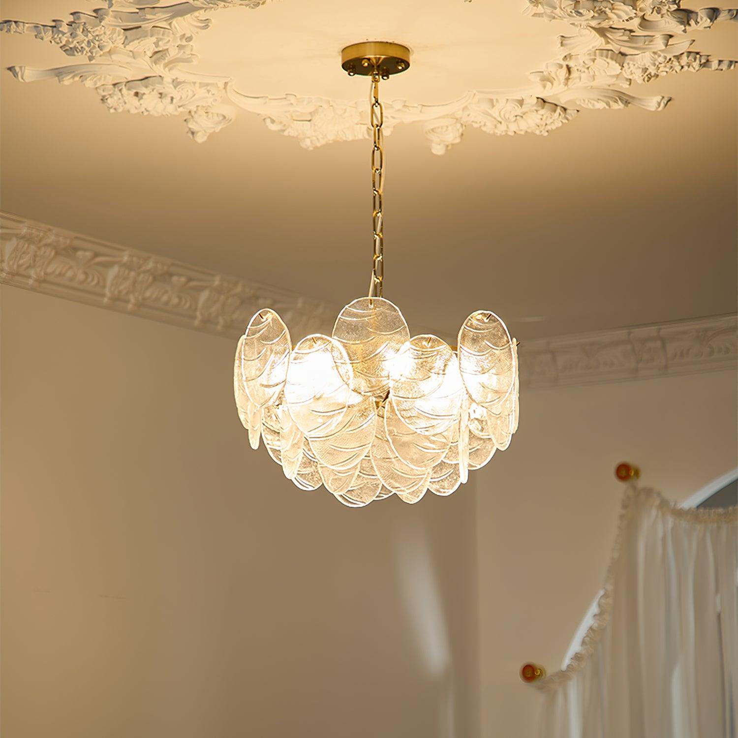 Lustrous Chandelier Victorien en Verre Finition Dorée - Neutralighting