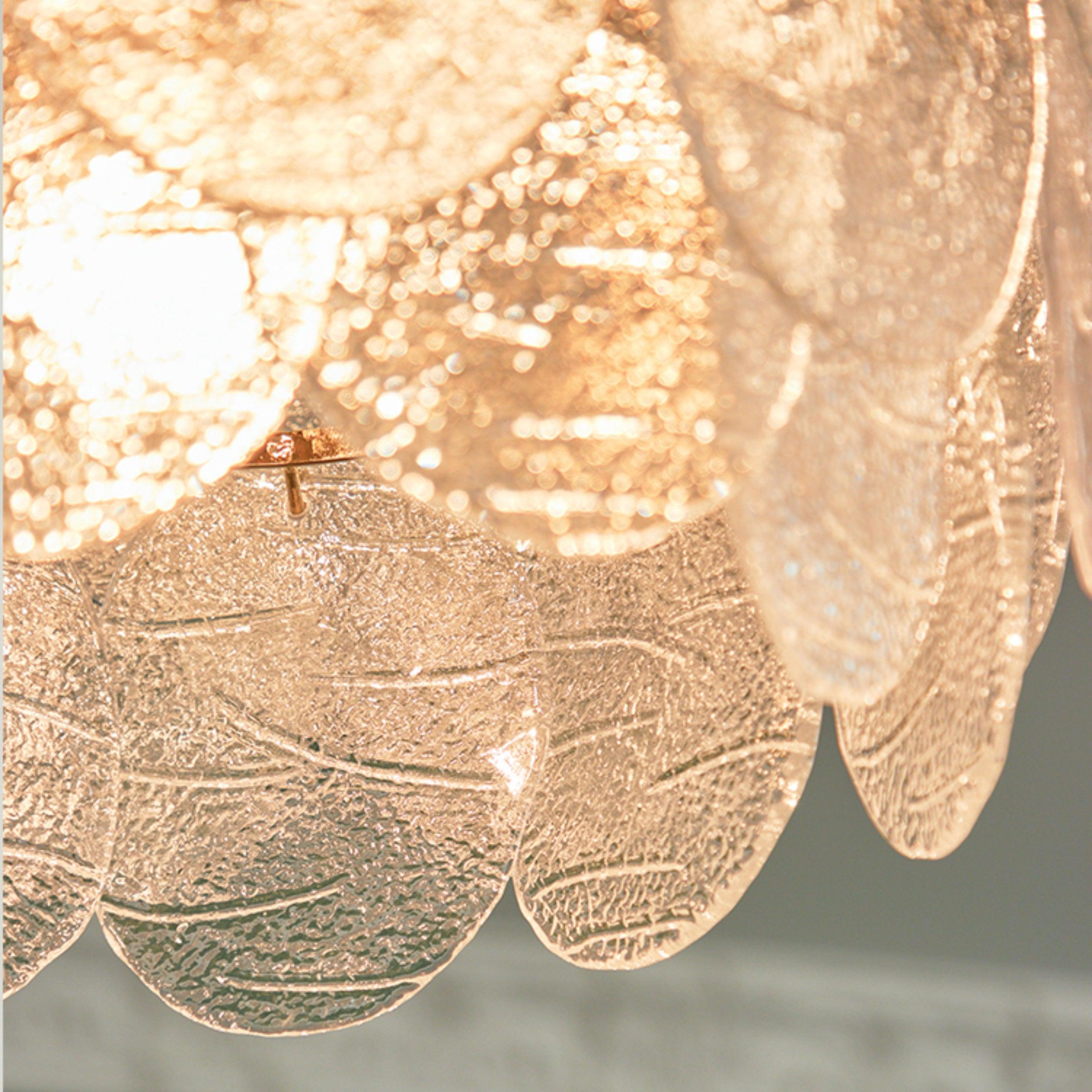 Lustrous Chandelier Victorien en Verre Finition Dorée - Neutralighting