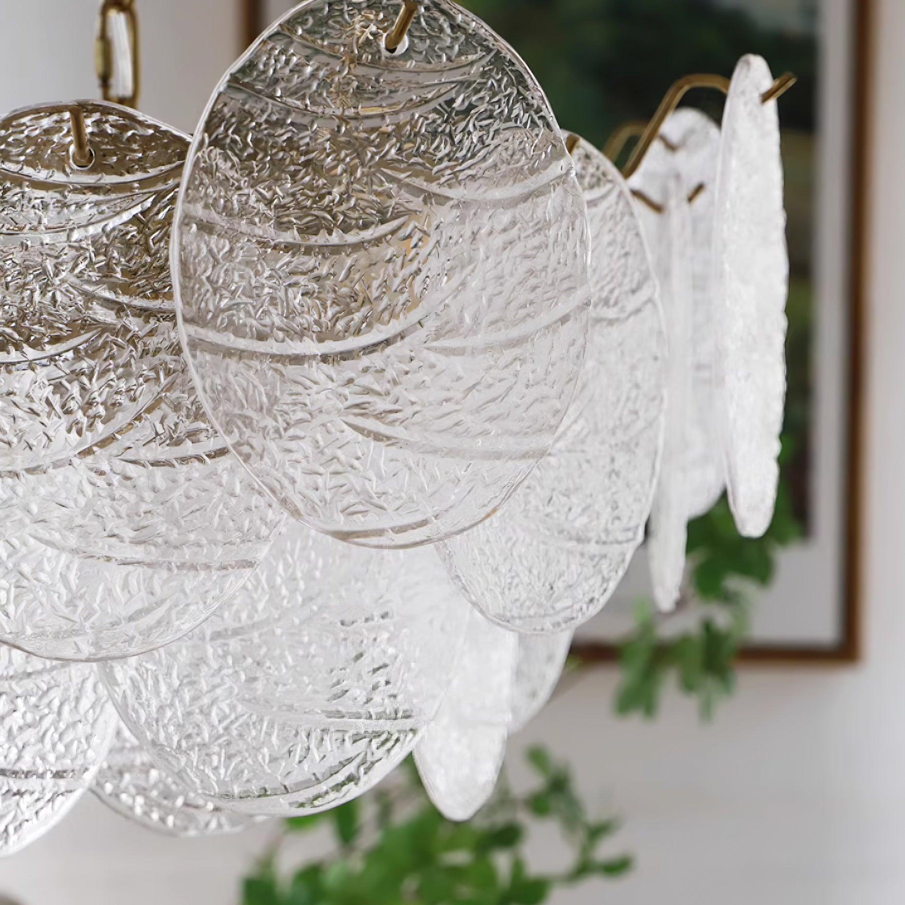 Lustrous Chandelier Victorien en Verre Finition Dorée - Neutralighting