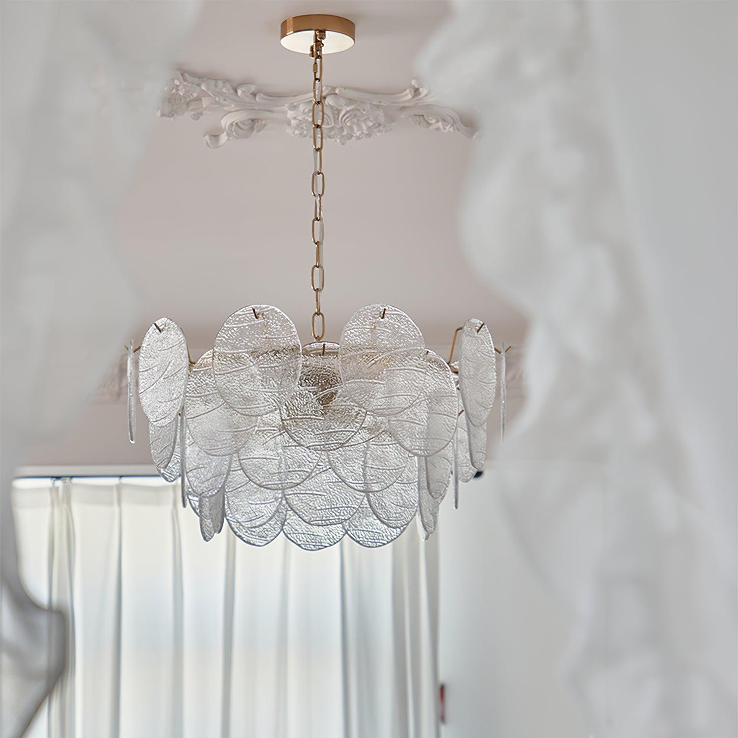 Lustrous Chandelier Victorien en Verre Finition Dorée - Neutralighting