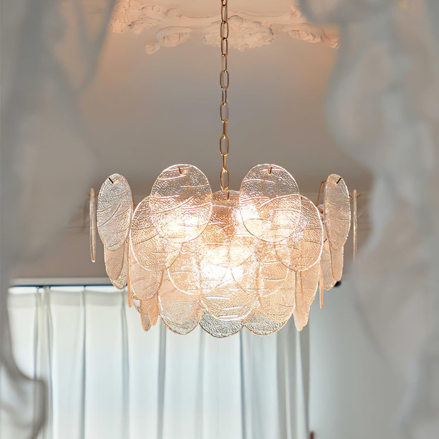 Lustrous Chandelier Victorien en Verre Finition Dorée - Neutralighting