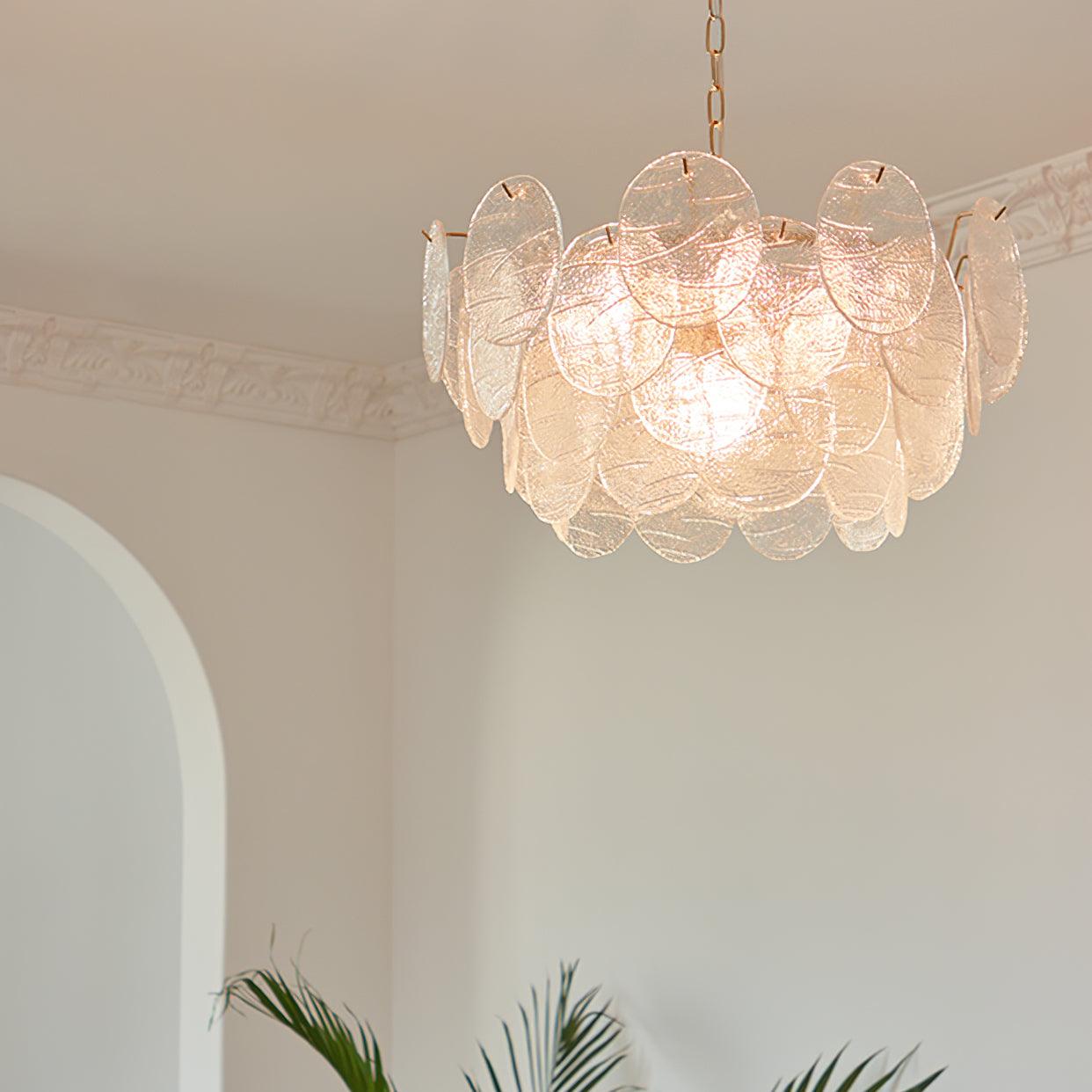 Lustrous Chandelier Victorien en Verre Finition Dorée - Neutralighting