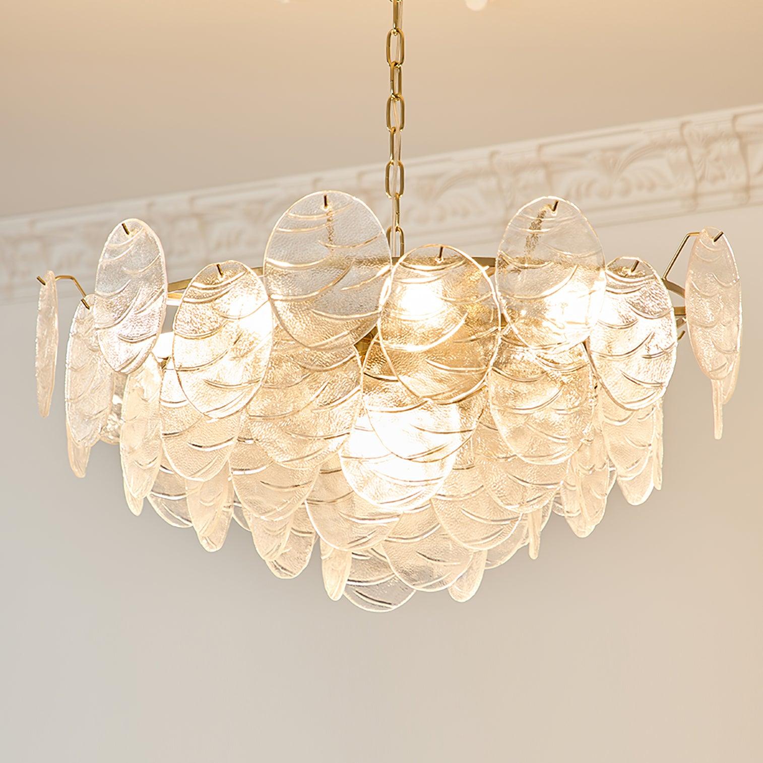 Lustrous Chandelier Victorien en Verre Finition Dorée - Neutralighting