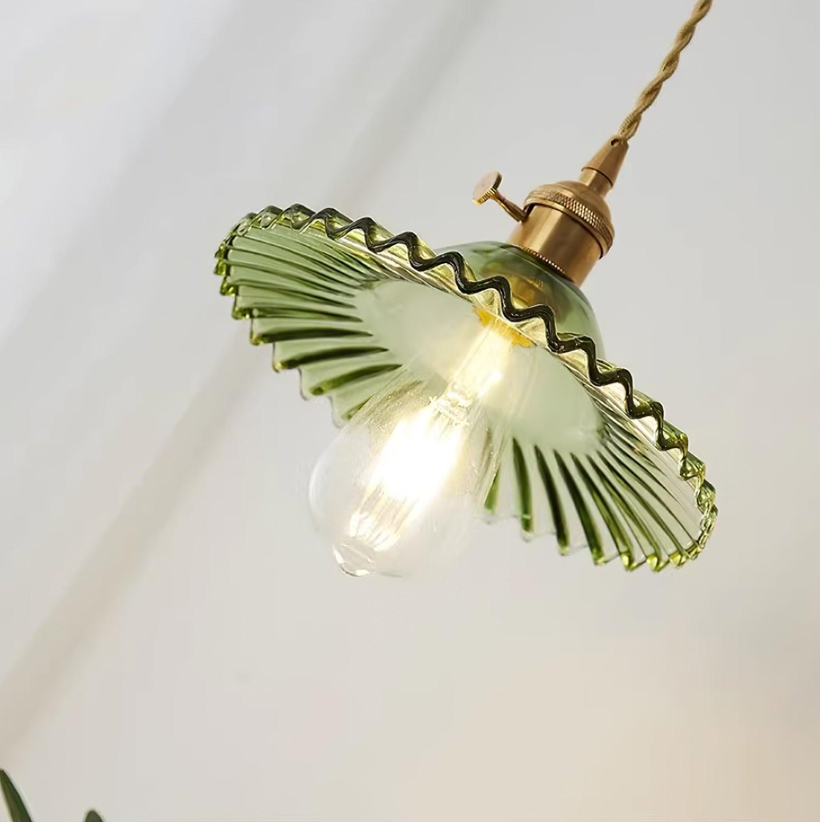 Suspension Ébouriffé Verre Ombre Festonné Bord Laiton Accents Rétro - Neutralighting