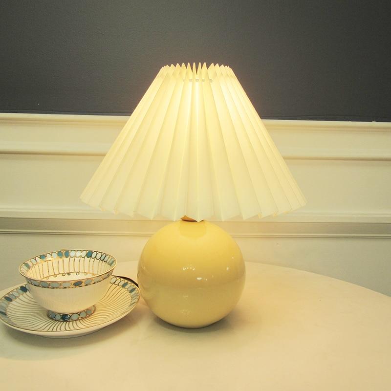 Muto Lampe de Table Vintage, Céramique/Rotin/Bois/Tissu, Blanc/Beige, Chambre - Neutralighting