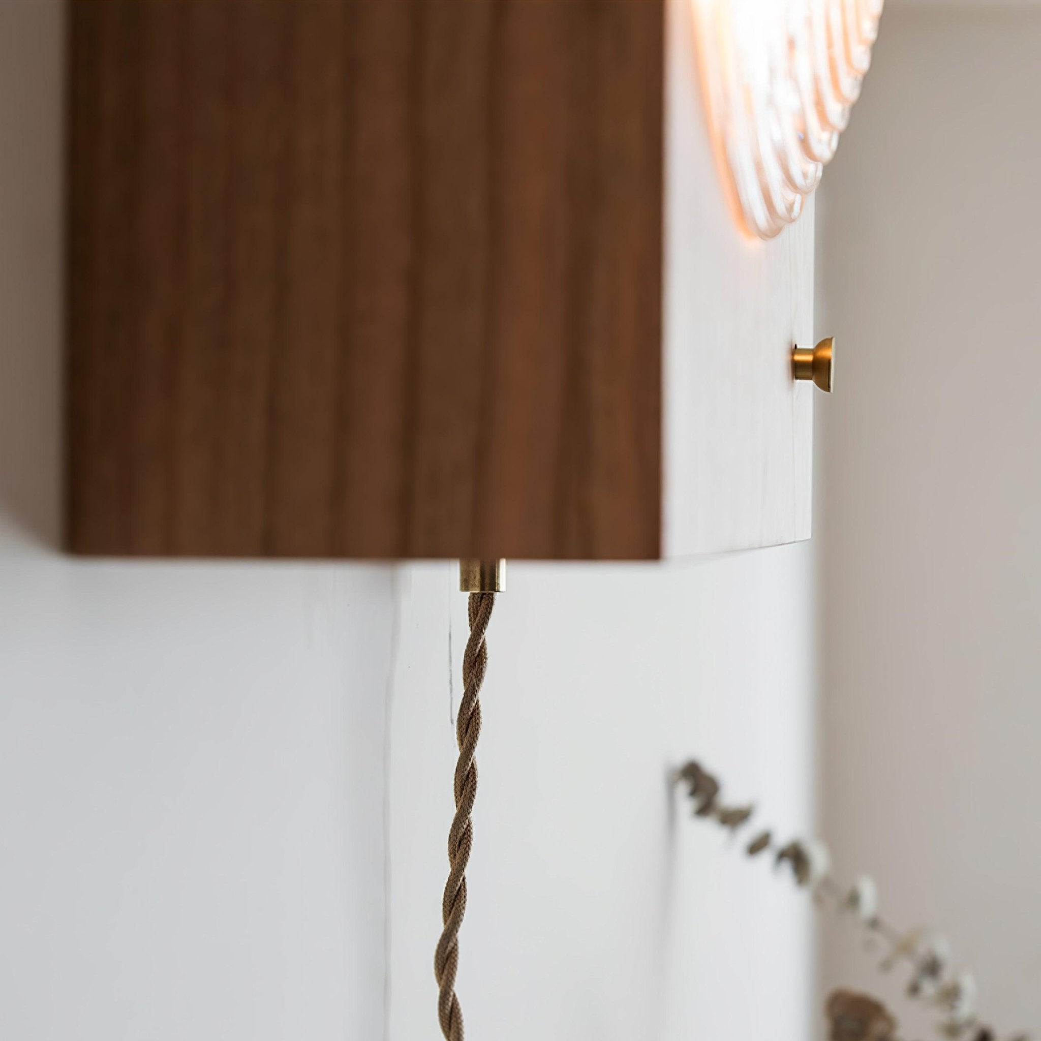 Echo Fashion Glass Wall Lamp - Neutralighting