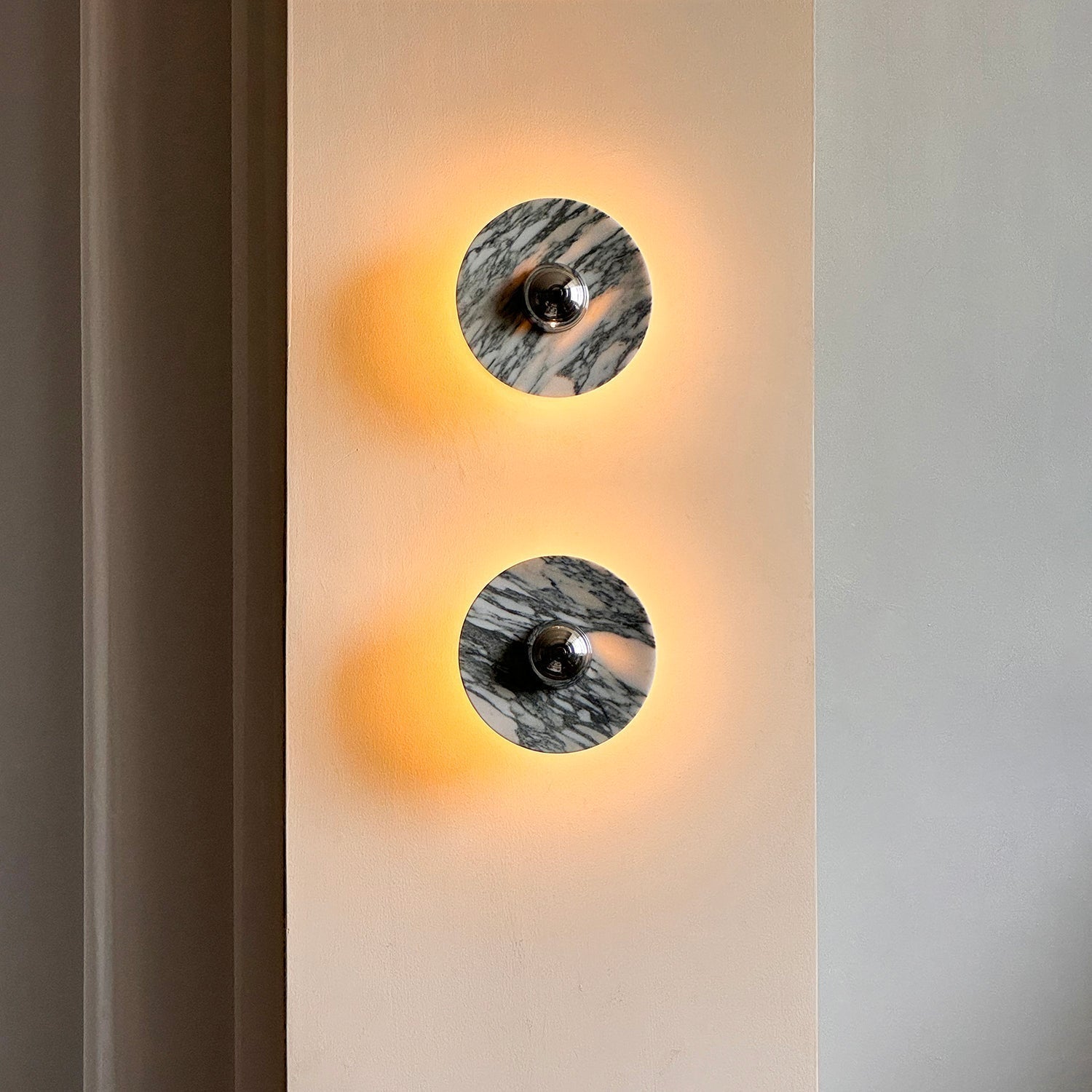 Sfera Applique Murale Moderne LED Disque en Marbre - Neutralighting