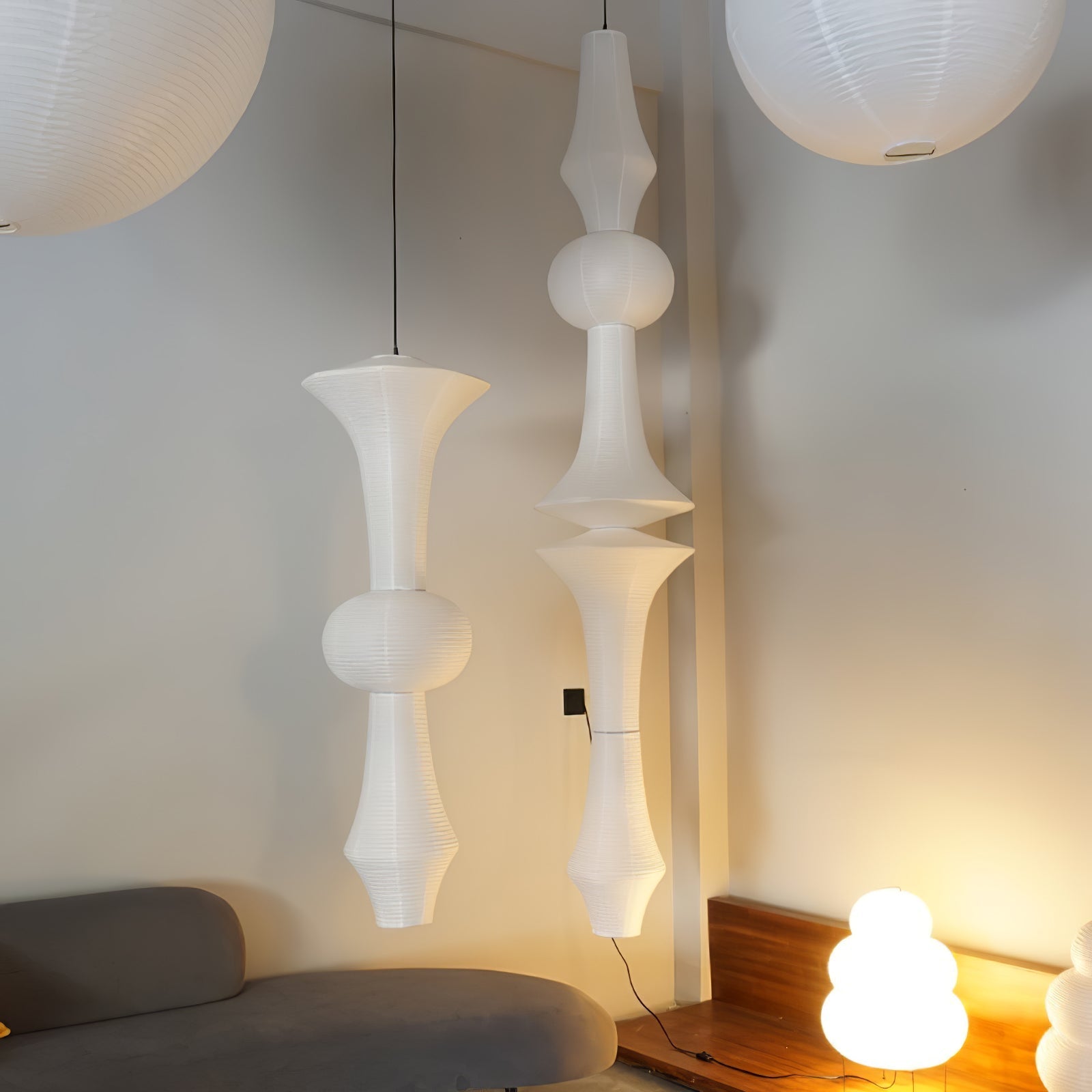 Faye Suspension Sculpturale Verticale en Papier