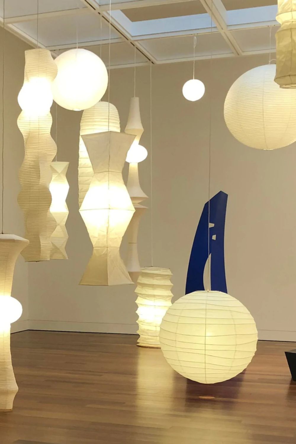 Veyran Paper Artistic Pendant Light - Neutralighting