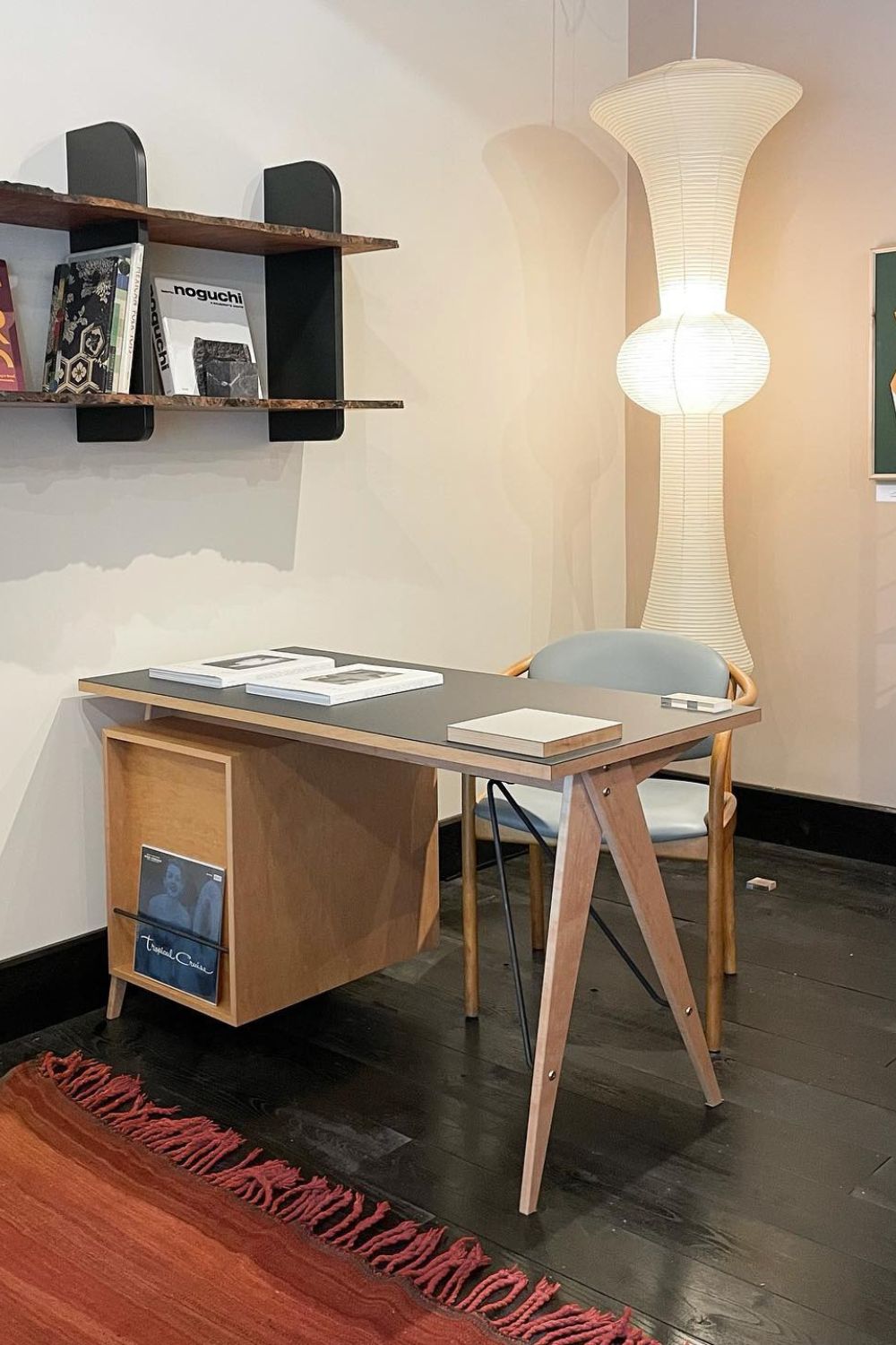 Veyran Paper Artistic Pendant Light - Neutralighting