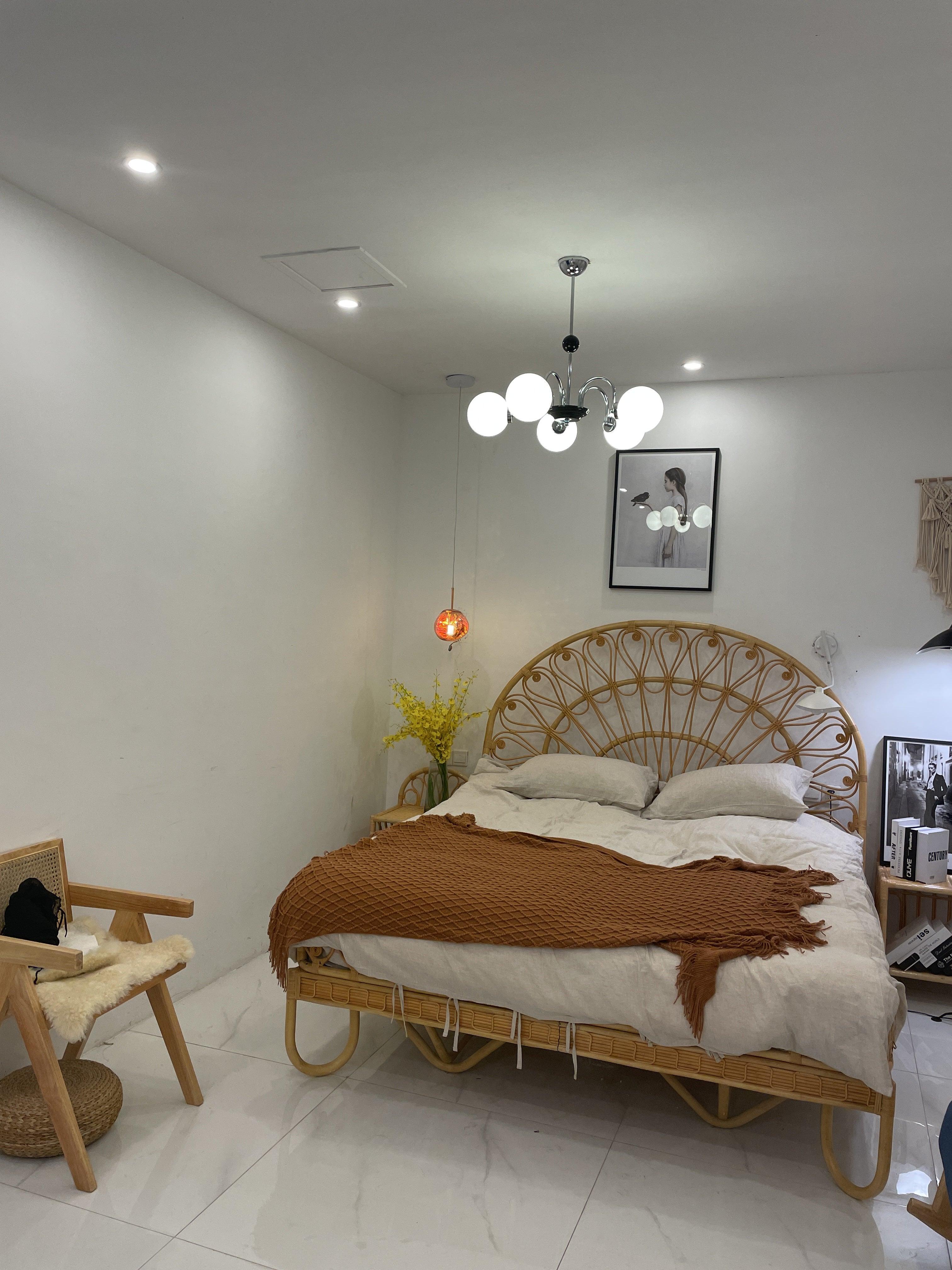 Lustra Chandelier Cadre en Tige et Blanc - Neutralighting