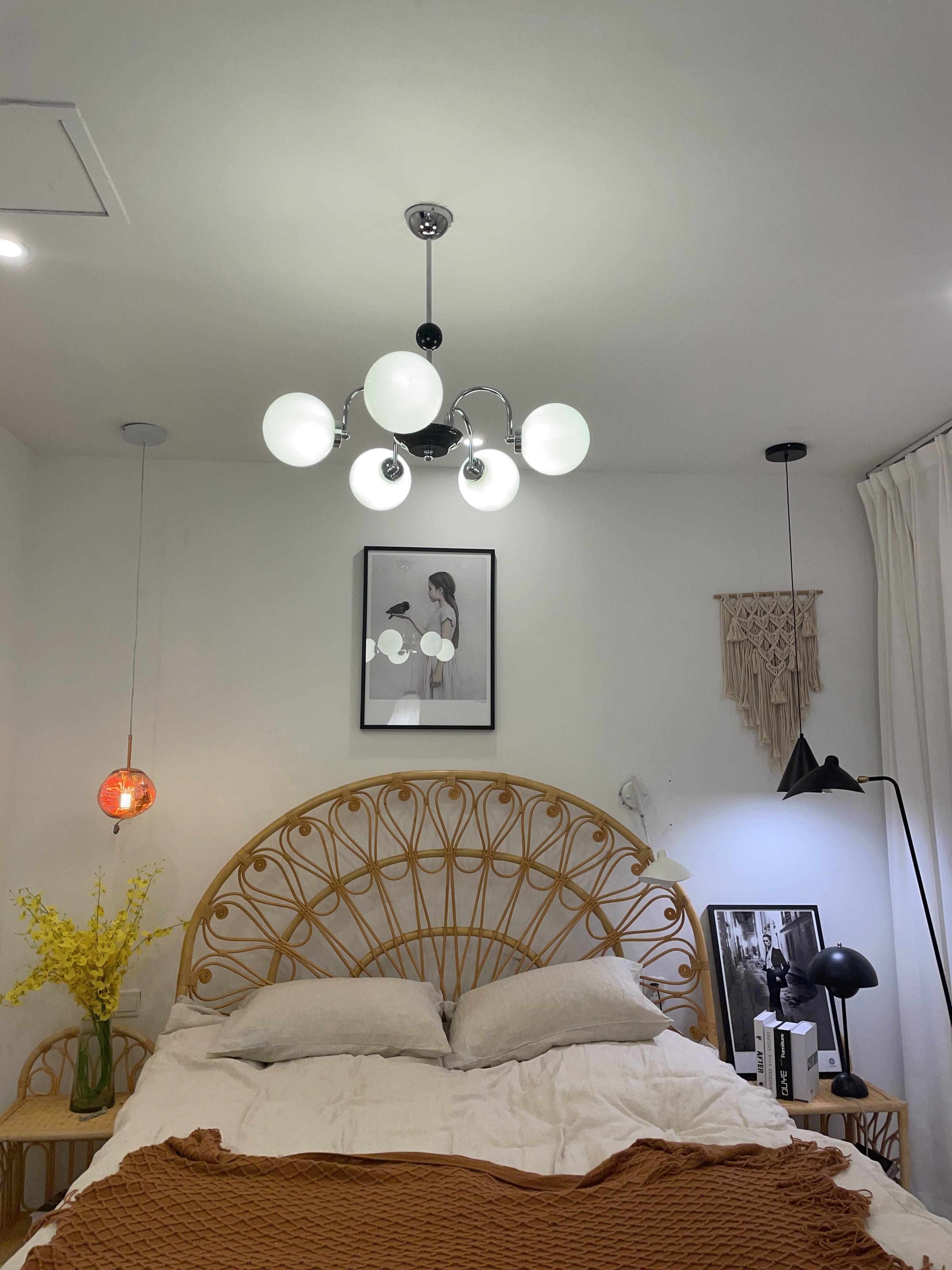 Lustra Chandelier Cadre en Tige et Blanc - Neutralighting