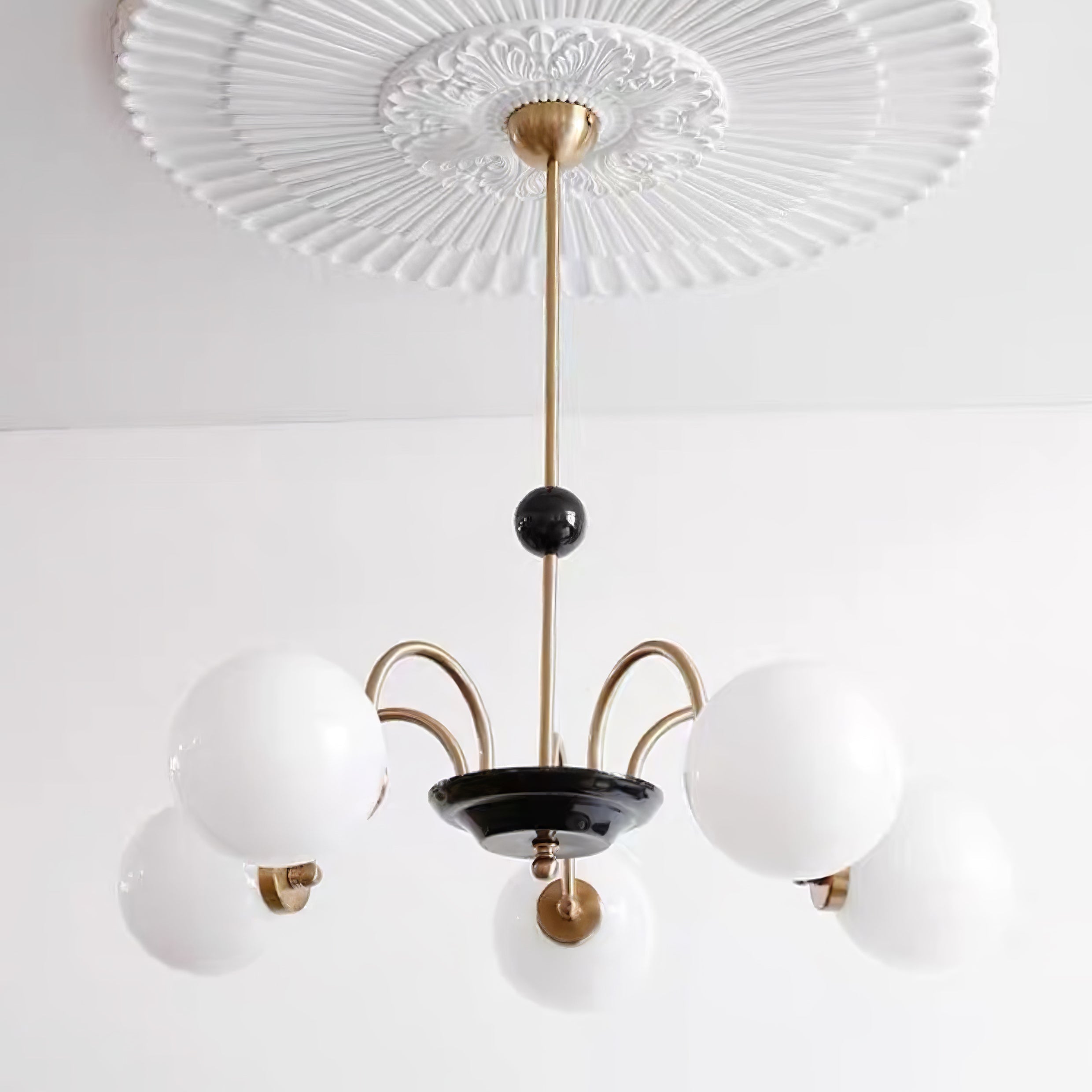 Lustra Chandelier Cadre en Tige et Blanc - Neutralighting