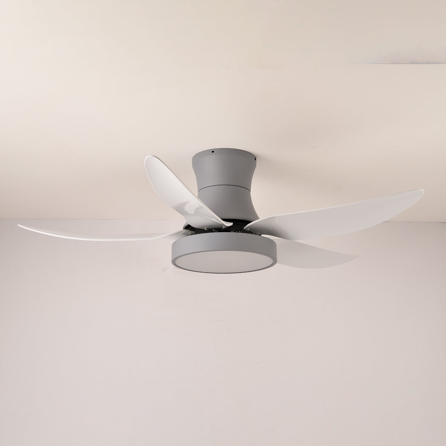 Image d'ambiance du plafonnier ventilateur Jada noir dans un intérieur