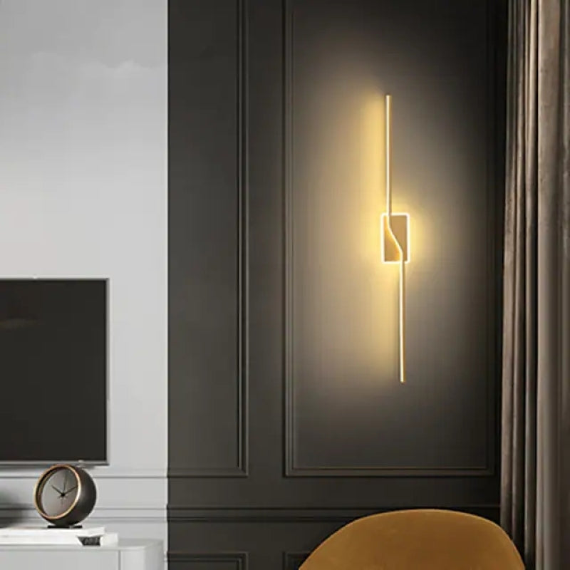 Arisha Applique Murale Linéaire Minimaliste, Métal, Or/Noir, Salle de Bain - Neutralighting