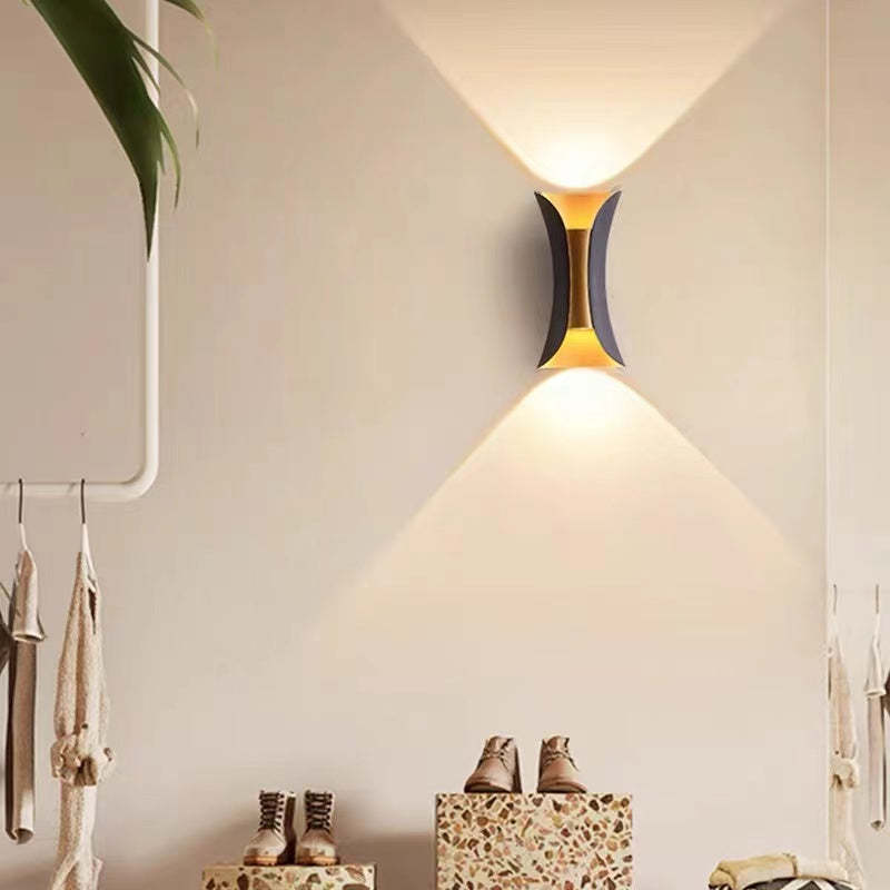 Noxel Applique Murale Simple Noir/Blanc/Or. Cour - Neutralighting