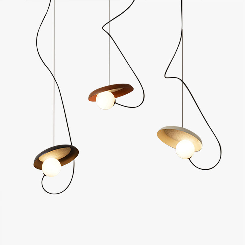 Arisha Suspension Art Déco Stylisé, Métal/Acrylique, Noir/Blanc/Cuivre, Salon/Chambre à Coucher - Neutralighting