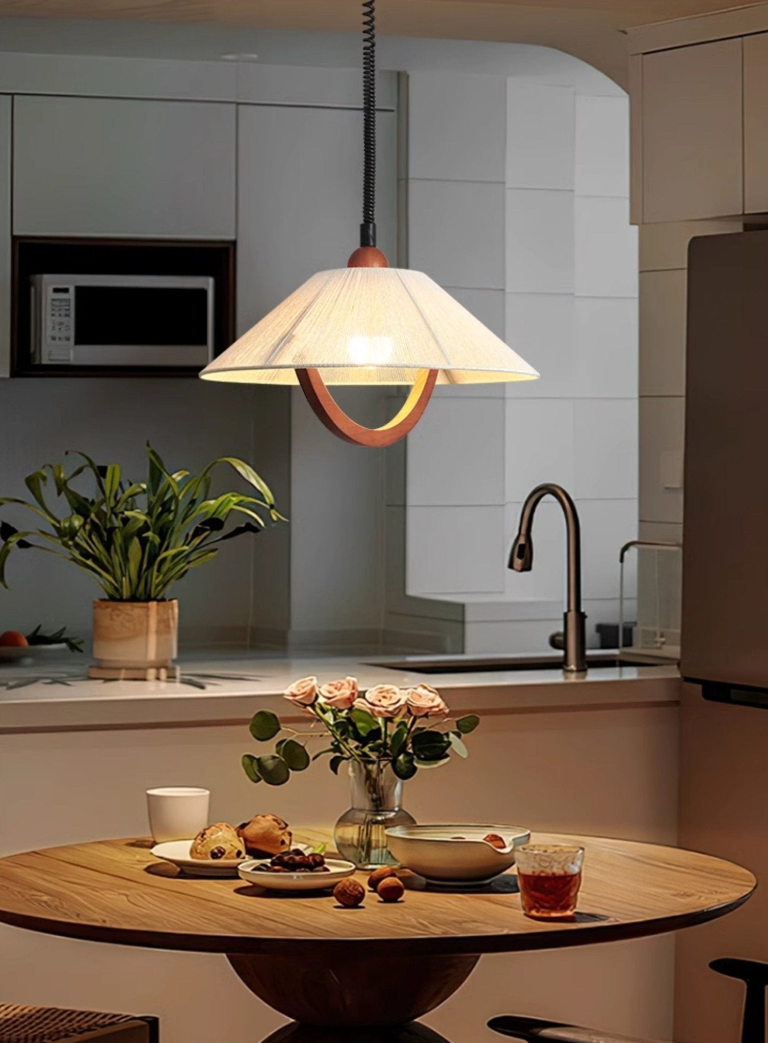 Eleanor Minimalist Metal Pendant Light - Blowlighting