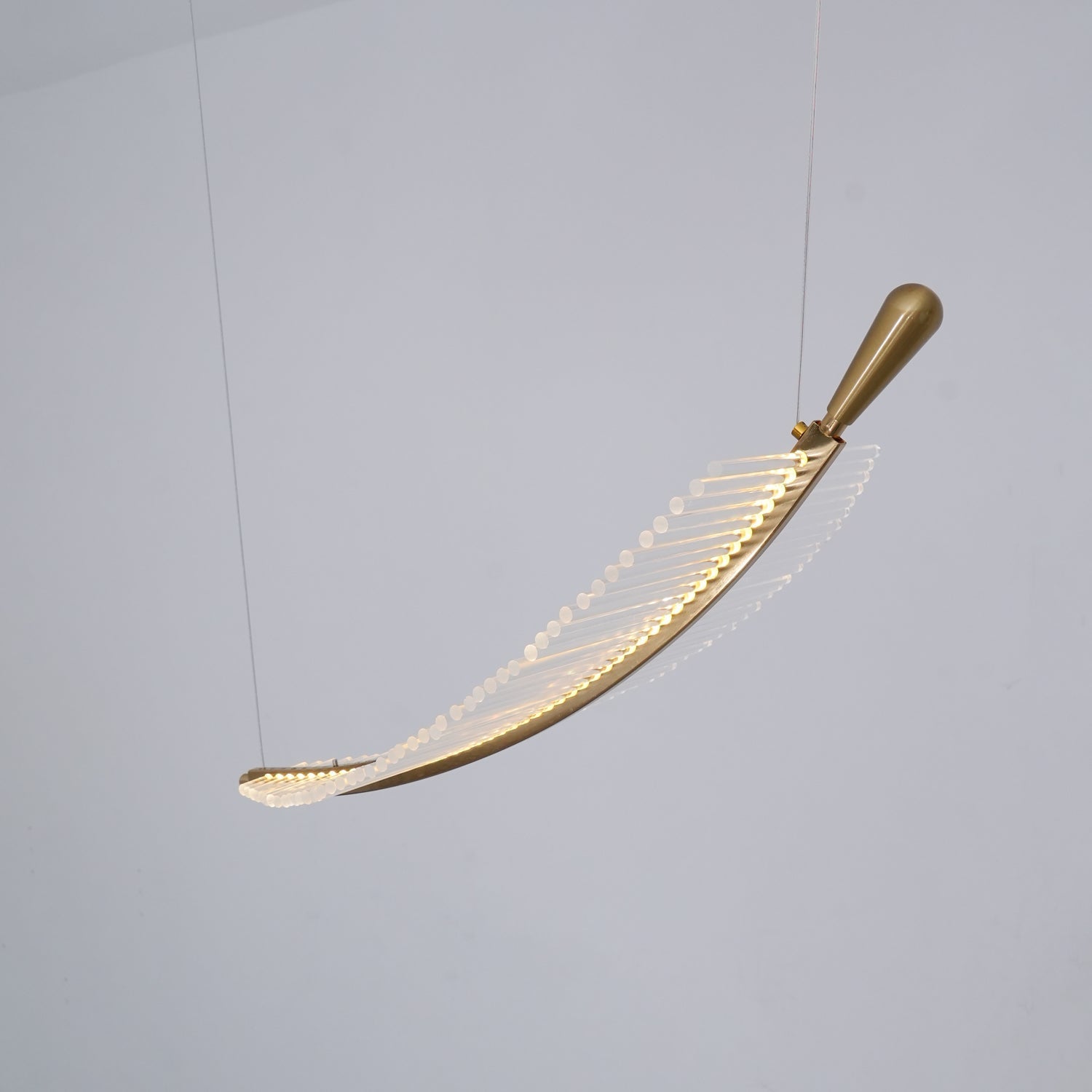 Lustra Chandelier Leaf Acrylic Gold Elegant Modern - Neutralighting